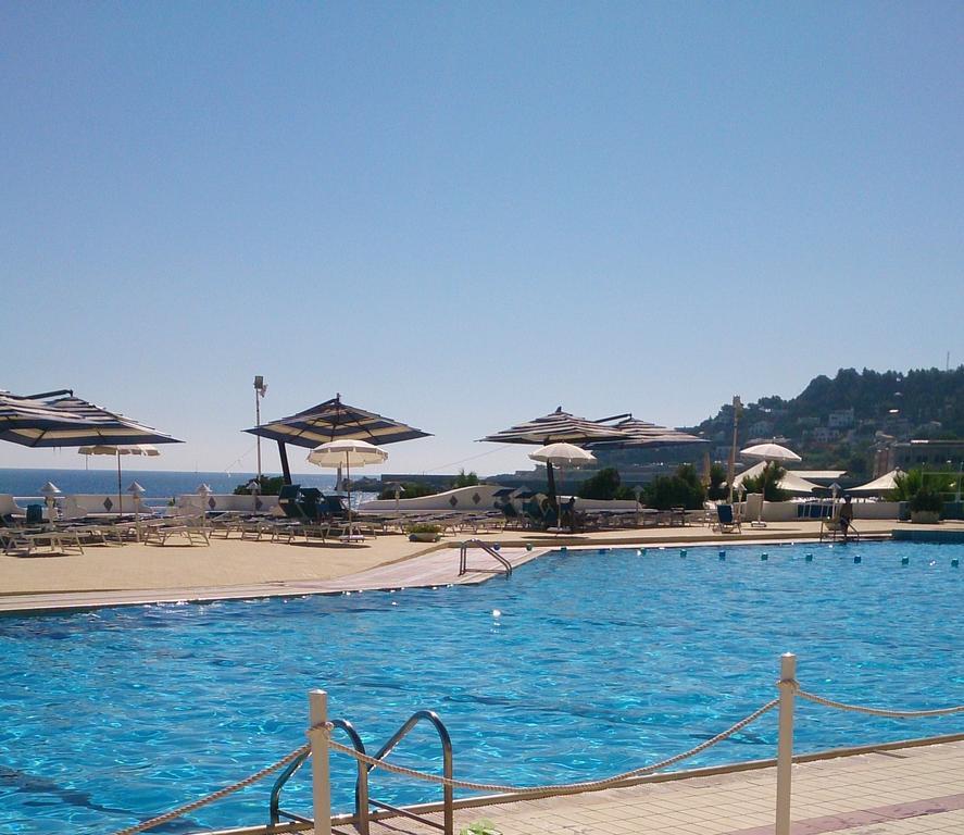 La Marsa Vacances มอนเดลโล ภายนอก รูปภาพ
